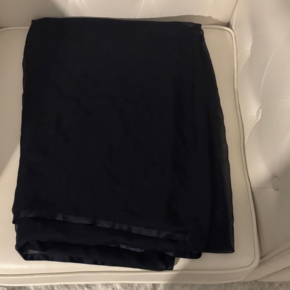 💯 Silk Huge Satin Border Navy Blue Sheer Chiffon Scarf, Brand New With Tags - Picture 12 of 13